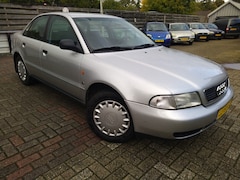 Audi A4 Limousine - 1.6