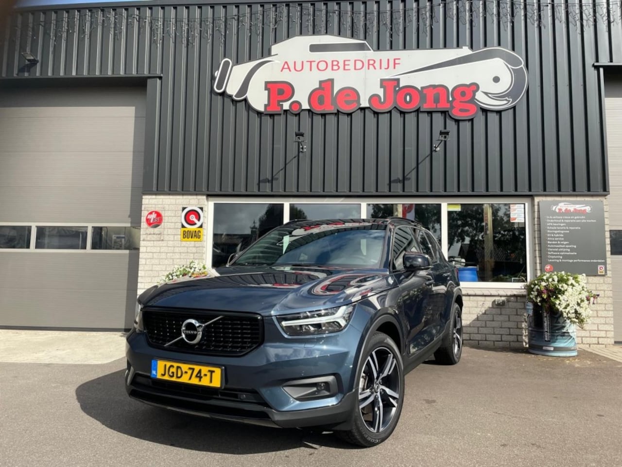 Volvo XC40 - 2.0 B4 R-Design 2.0 B4 R-DESIGN, Panoramadak, Alcantara, Carplay, Camera, Stoel/stuur verw. 15.986km! - AutoWereld.nl
