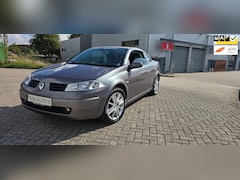Renault Mégane coupé cabriolet - 2.0-16V Privilège Luxe