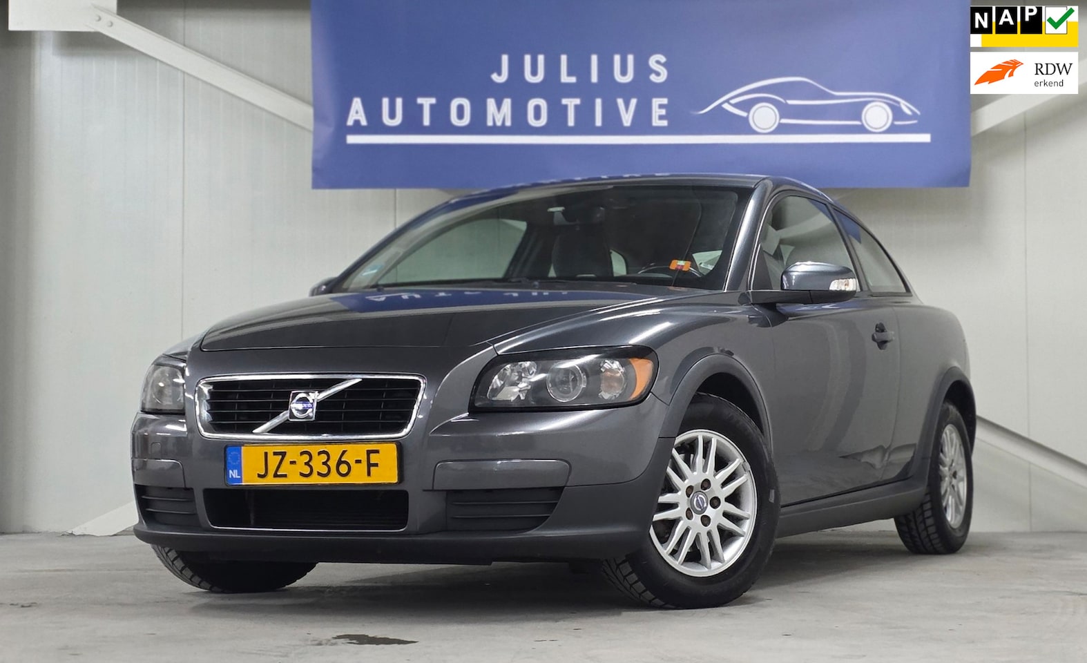 Volvo C30 - 1.8 Sport Stapel Facturen Nieuwe Remmen Mooi! - AutoWereld.nl