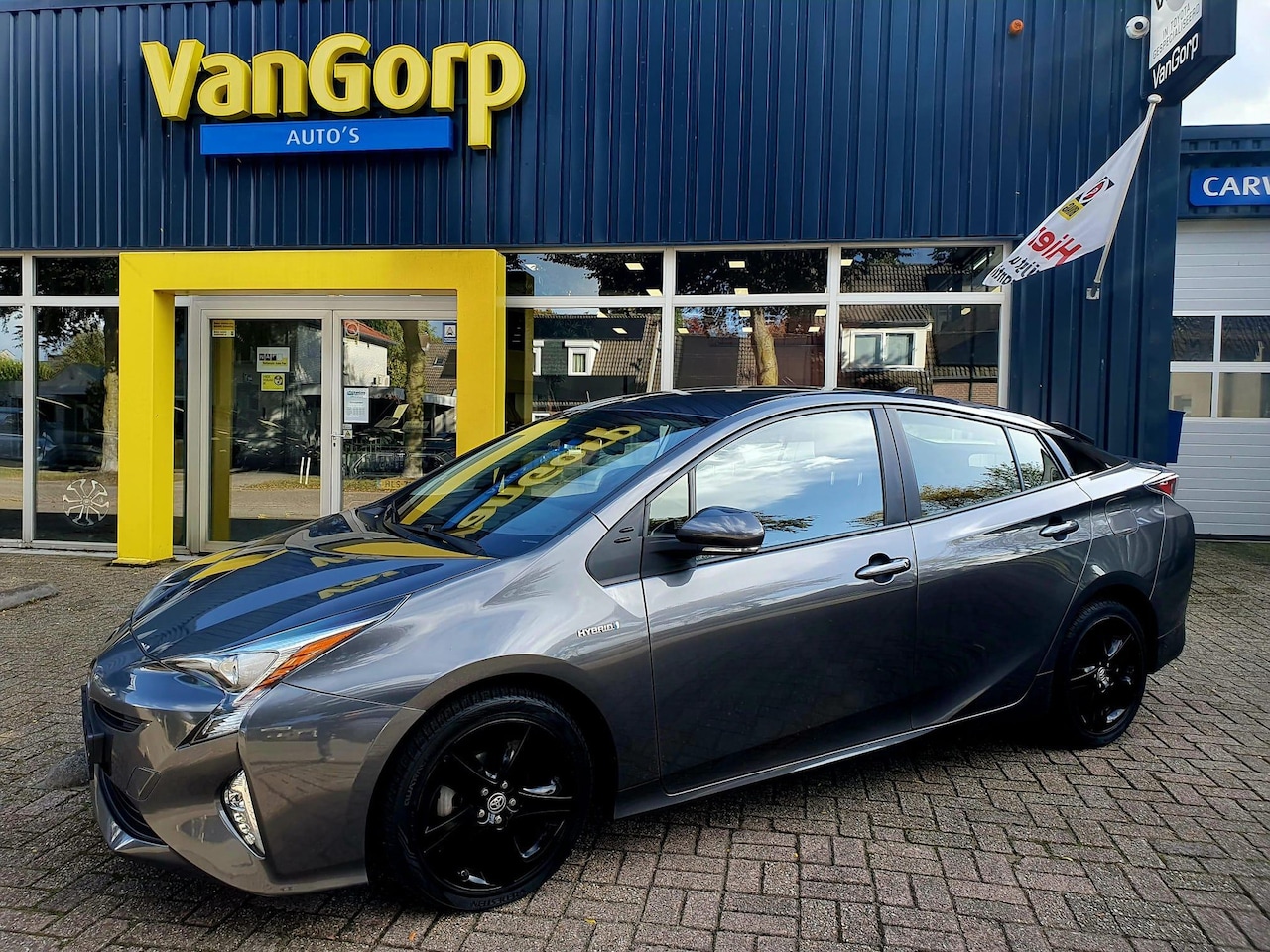 Toyota Prius - 1.8 Dark Edition All-in prijs! all-in prijs! - AutoWereld.nl