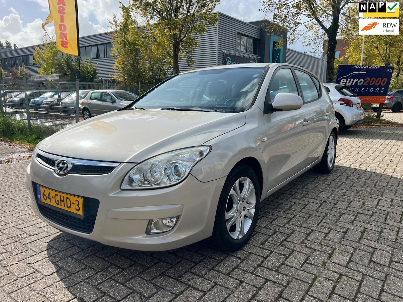 Hyundai i30 - 1.6i Dynamic - Airco - Trekhaak - Nieuwe Apk - AutoWereld.nl