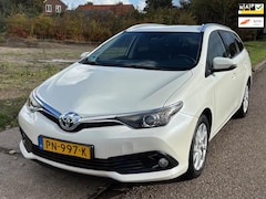 Toyota Auris Touring Sports - 1.8 Hybrid Dynamic Go Automaat ECC Audio-CD/MP3 Navigatie LMV 16" Sportstoelen Dealeronder