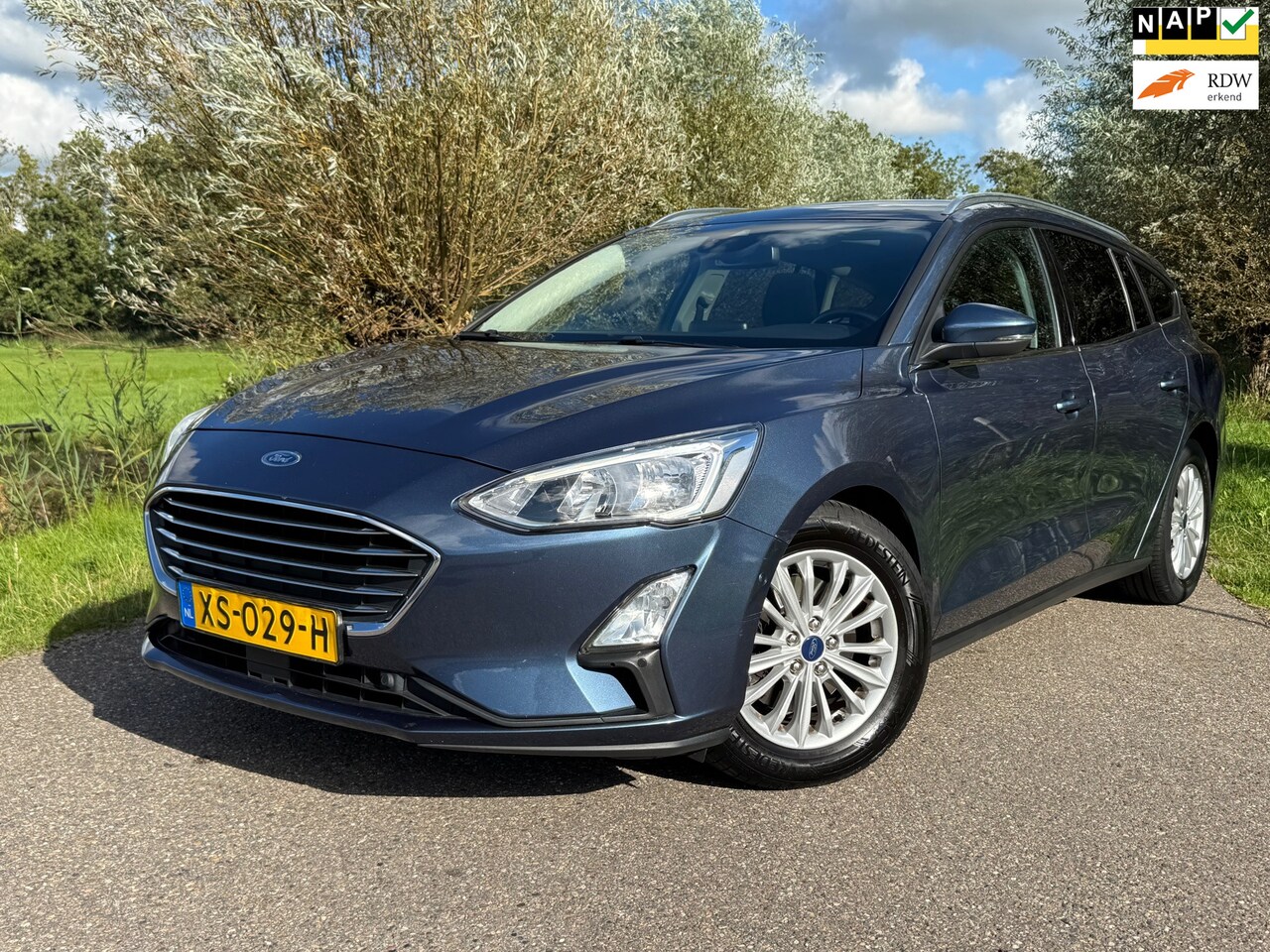 Ford Focus Wagon - 1.0 EcoBoost Titanium Business / Panorama dak / Bang & Olufsen Sound / Navigatie / Achteru - AutoWereld.nl