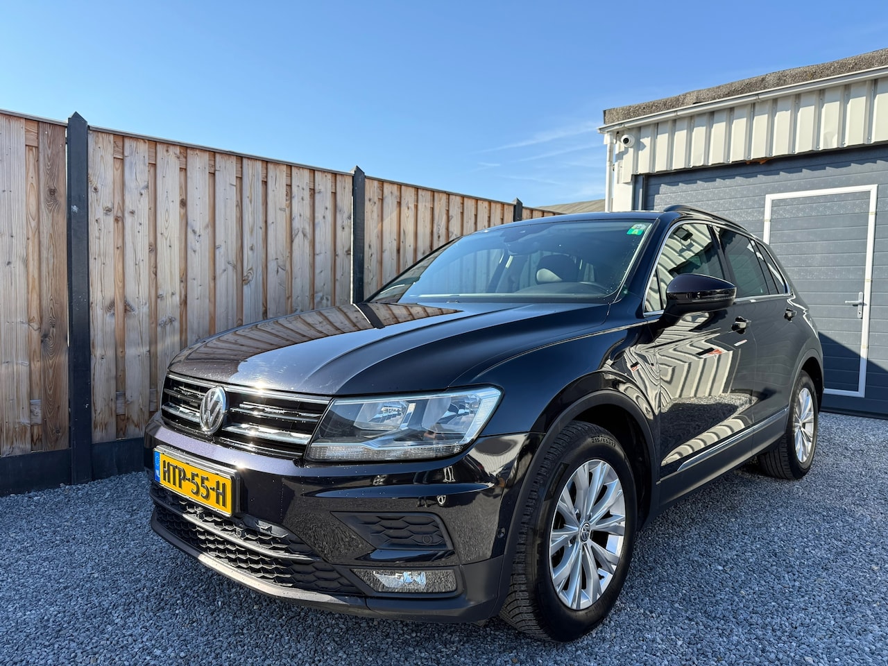 Volkswagen Tiguan - 1.5 TSI ACT Comfortline Business Pano|ACC - AutoWereld.nl