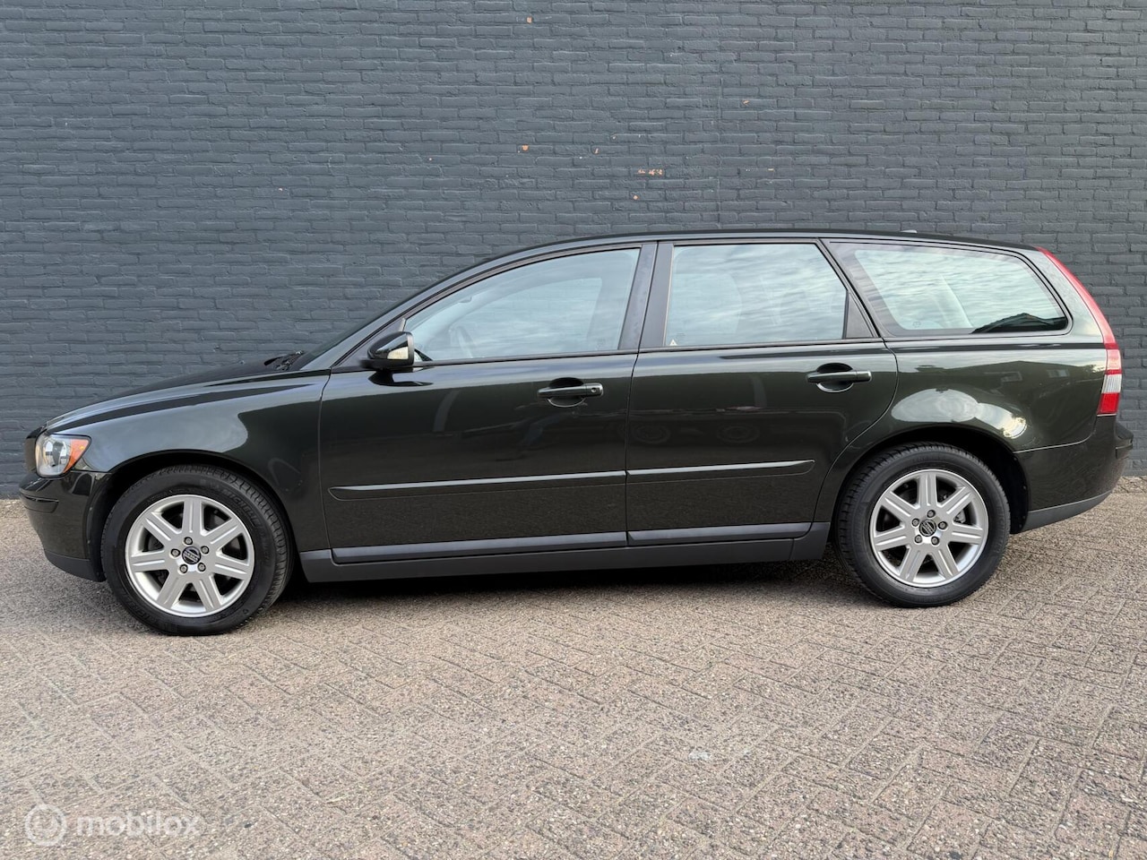 Volvo V50 - 2.4 Geartronic - Volvo dealer onderh. - 2e eig. - AutoWereld.nl