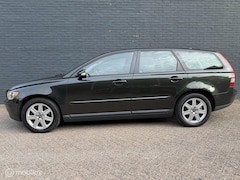 Volvo V50 - 2.4 Geartronic - dealer onderh. - 2e eig