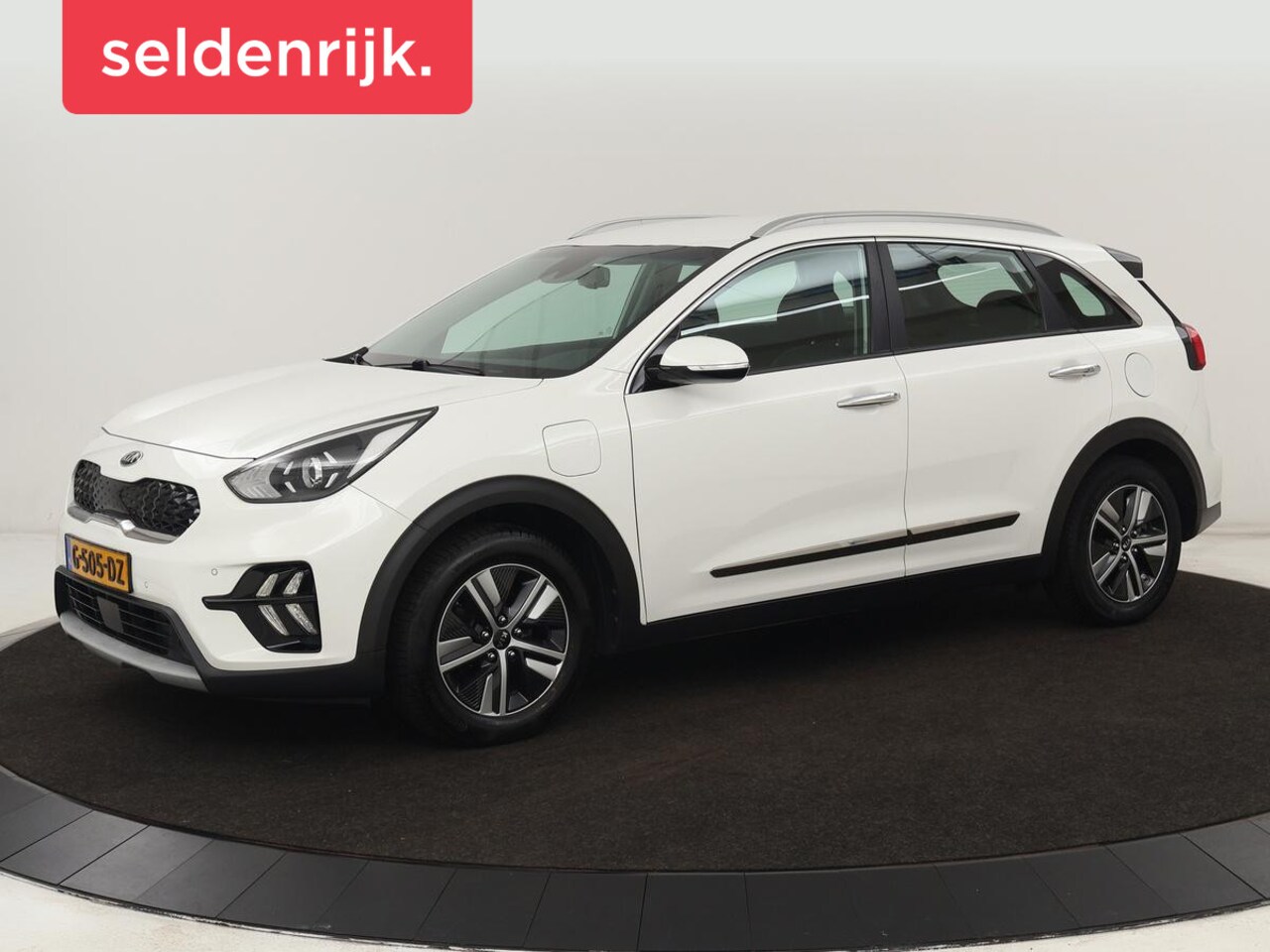 Kia Niro - 1.6 GDi PHEV DynamicLine | Adaptive cruise | Half leder | Camera | Carplay | Navigatie | C - AutoWereld.nl
