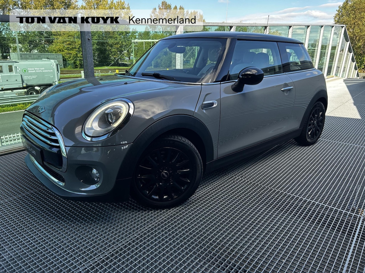 MINI Cooper - Mini 1.5 First Born Edition 1e eigenaar, Lederen bekleding, Sport stoelen, Cruise Control, - AutoWereld.nl