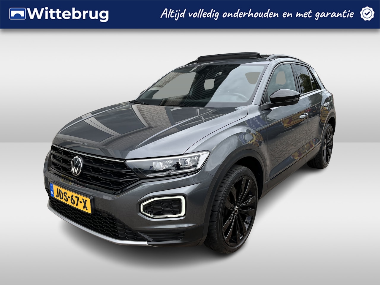 Volkswagen T-Roc - 1.5 TSI Sport / AUTOMAAT/ PANO/ ADAPT. CRUISE/ 19"LMV/ DIGITAL DASH/ STOEL VERWARM./ NAVI/ - AutoWereld.nl