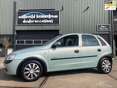 Opel Corsa - 1.2-16V 5 deurs 161000 km nieuwe apk