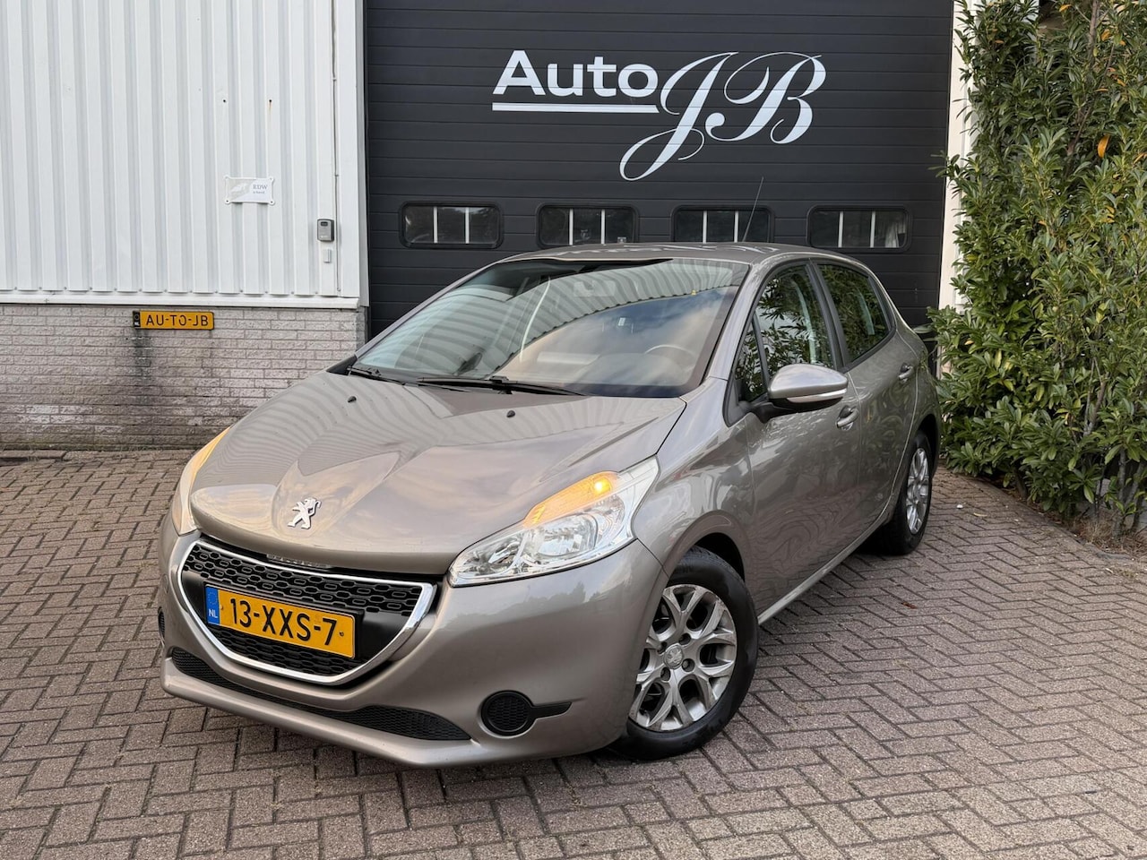 Peugeot 208 - 1.4 VTi ACTIVE | CARPLAY | CRUISE | KETTING!! - AutoWereld.nl