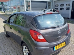 Opel Corsa - 1.2-16V Design Edition