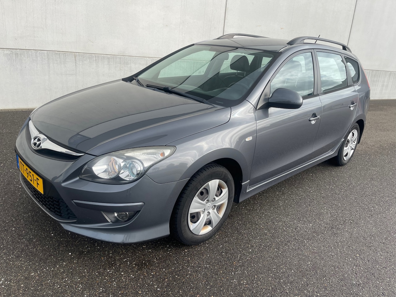 Hyundai i30 CW - I 30CW 1.6 GDI Automaat airco !!! - AutoWereld.nl