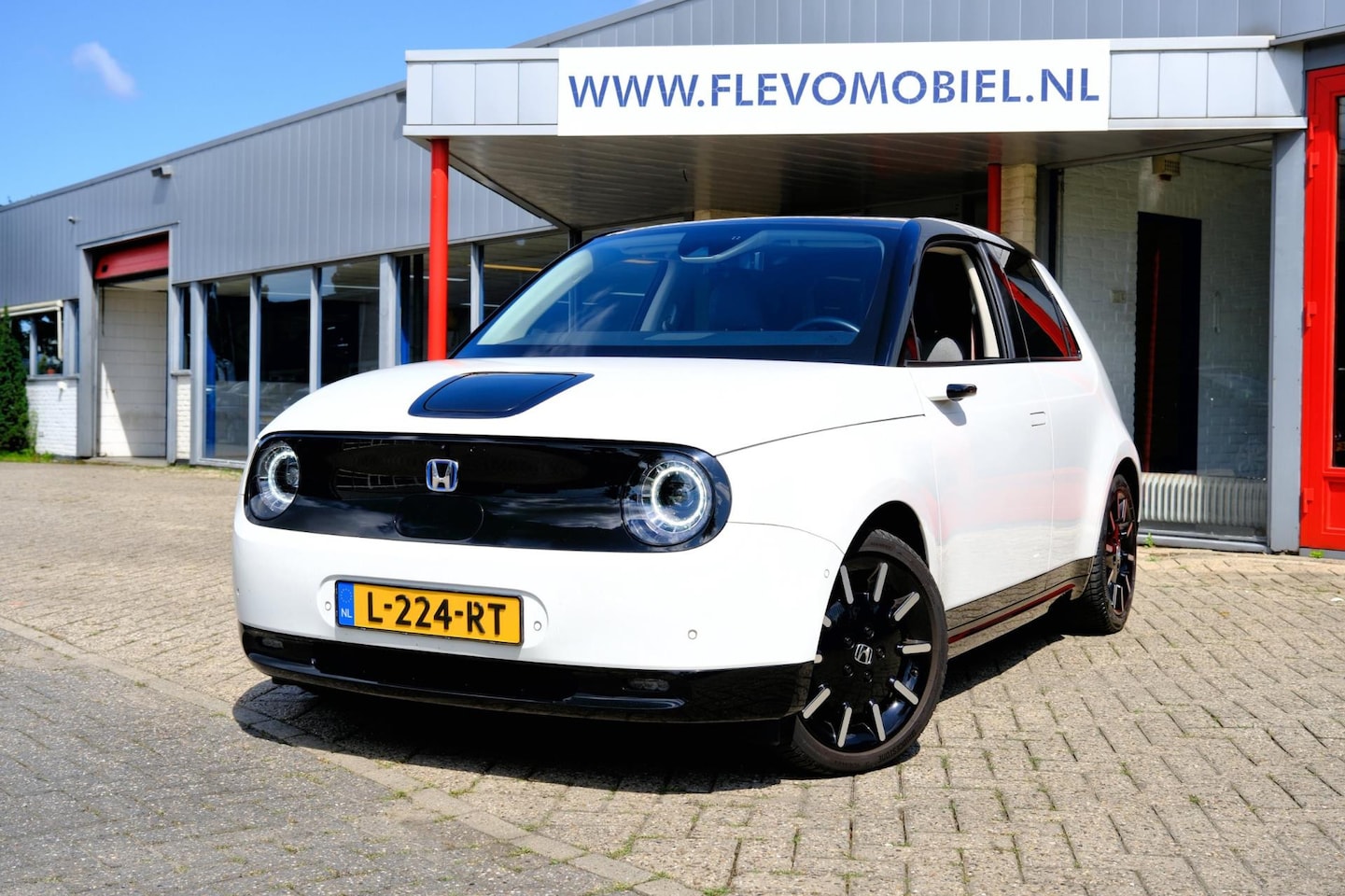 Honda e - Advance 17" Aut. Apple Carplay Pano|Navi|Cam|Virtual Disp| - AutoWereld.nl