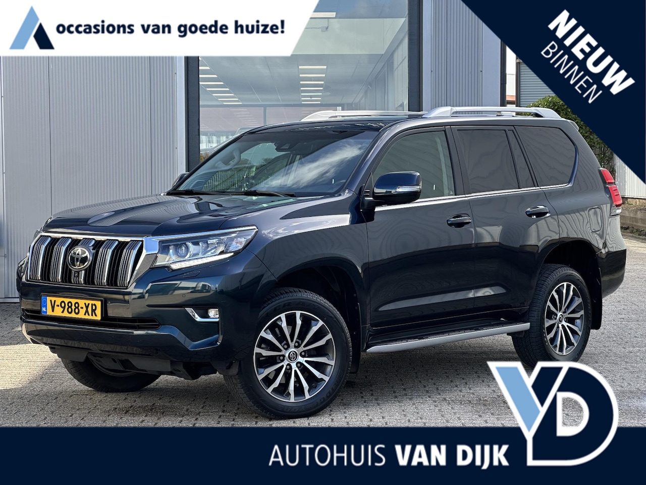 Toyota Land Cruiser - 2.8 D-4D-F Executive Blind Van | NL-Auto/1e Eign./Leder/stoelverw./-koeling/schuif-/kantel - AutoWereld.nl