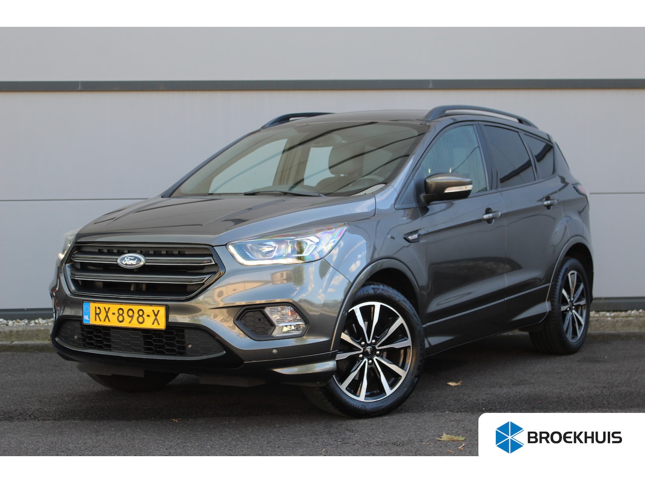 Ford Kuga - 1.5 EcoBoost ST Line | Verw. Voorruit | Leer Alcantara | Keyless | Carplay | PDC V+A | 18" - AutoWereld.nl