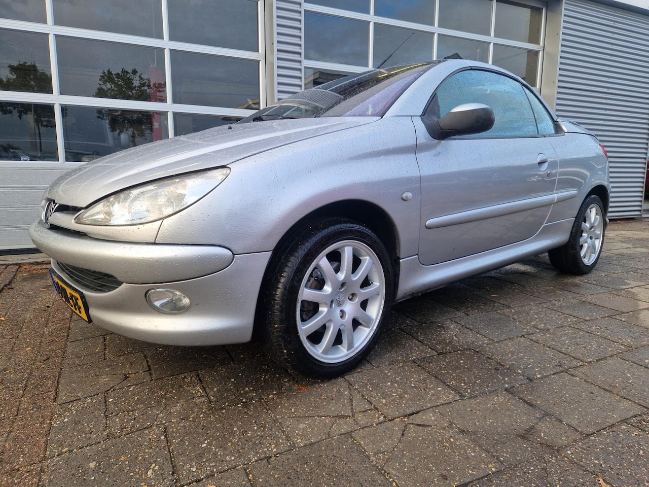 Peugeot 206 CC - 1.6-16V 1.6-16V (AUTOMAAT) - AutoWereld.nl