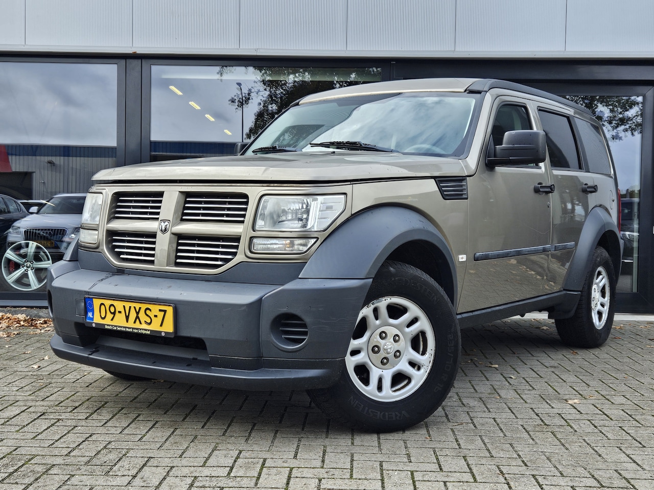 Dodge Nitro - 3.7 V6 SE High Roof 3.7 V6 SE High Roof - AutoWereld.nl
