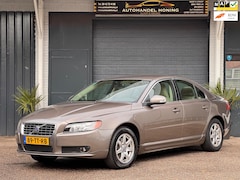 Volvo S80 - 3.2 AWD Momentum|NAVI|AUT|PSENSOR|LEDER|STOELVERW|TREKHAAK