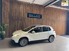 Peugeot 2008 - 1.2 PureTech Active Panodak, Navigatie, 1e Eigenaar
