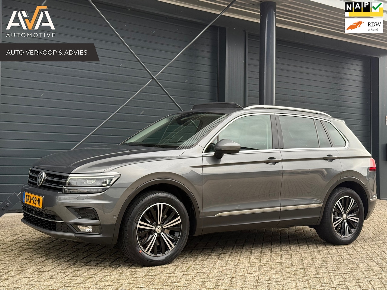 Volkswagen Tiguan - 2.0 TSI 4Motion Highline 2.0 TSI 4Motion Highline, Full option, Panodak, 360, HUD, 4Motion, Standkachel - AutoWereld.nl