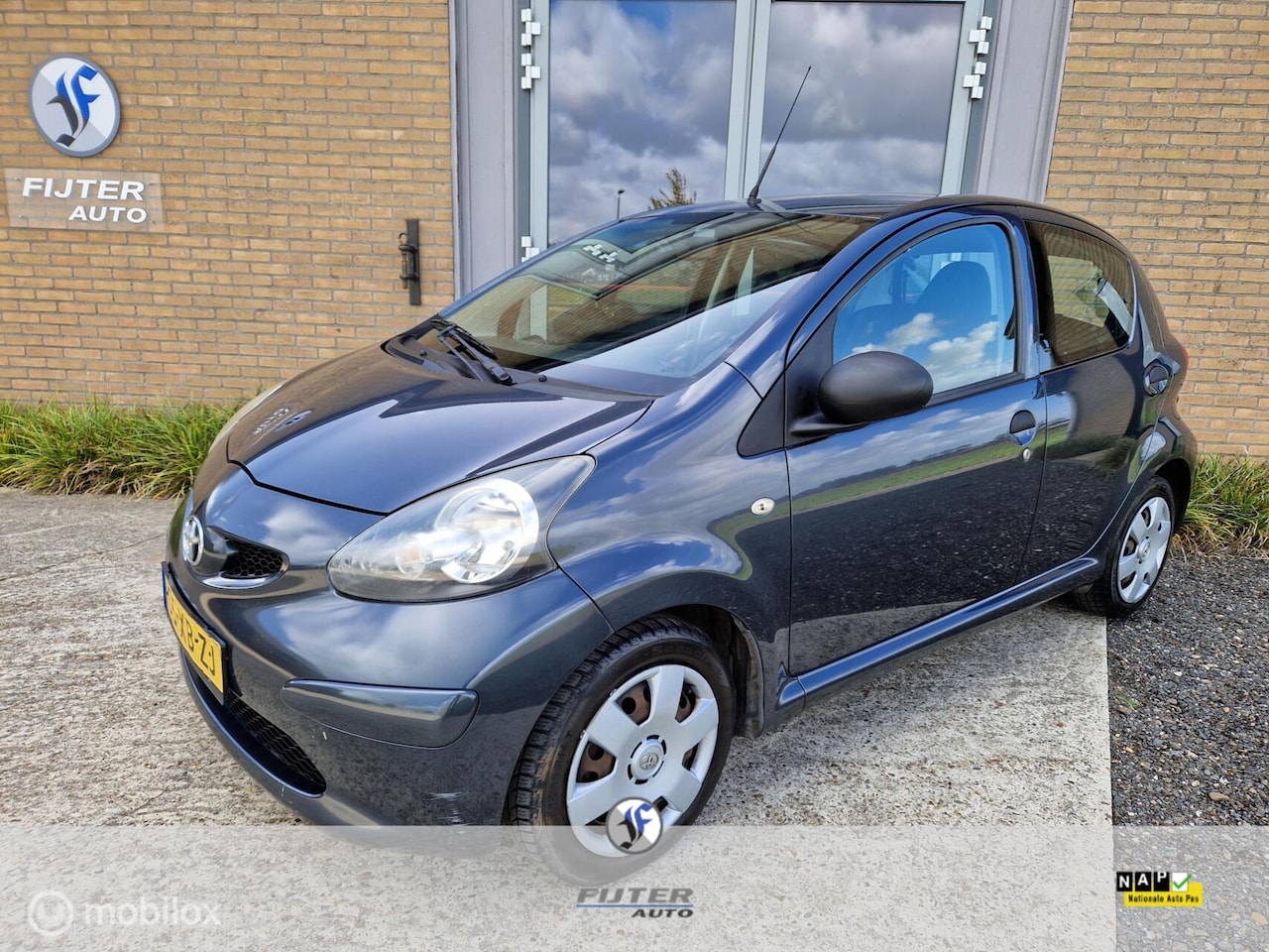 Toyota Aygo - 1.0-12V 5Drs - AutoWereld.nl