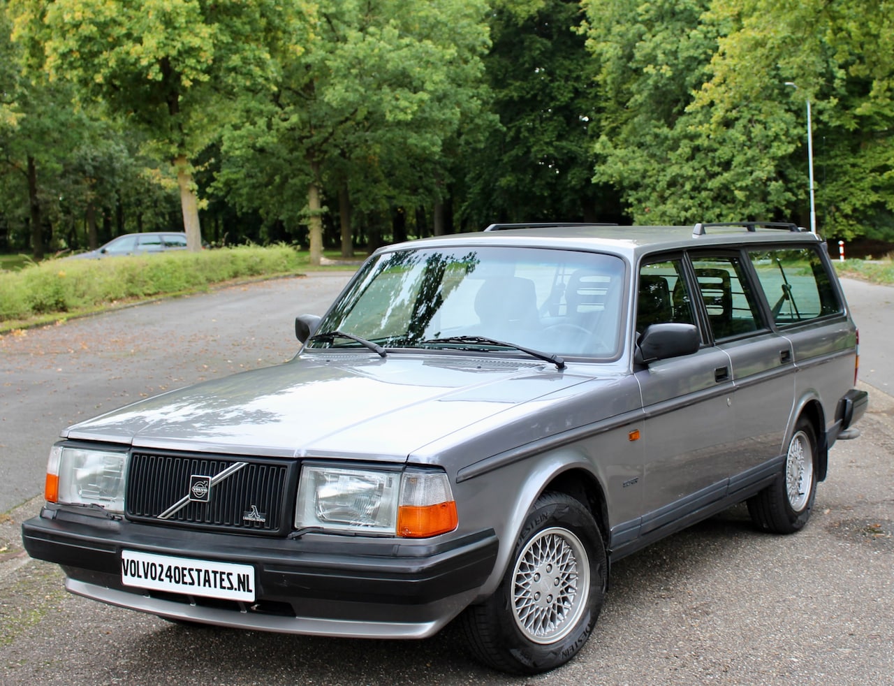 Volvo 240 - 2.0i Polar 2.0i Super Polar Estate Graphite Grey Metallic - AutoWereld.nl