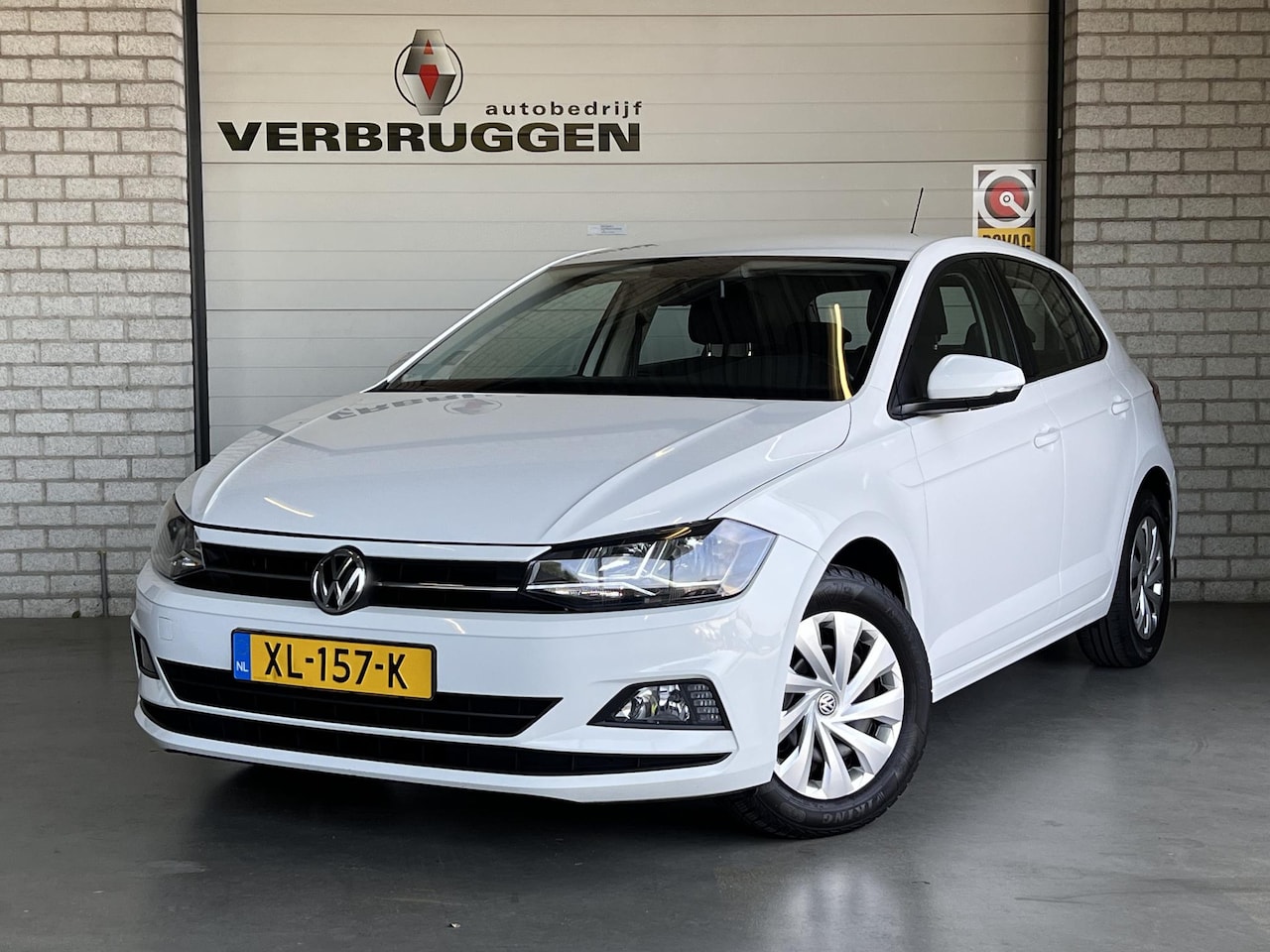 Volkswagen Polo - 1.0 MPI Comfortline | Carplay | Navi | Cruise | All-in rijklaarprijs - AutoWereld.nl