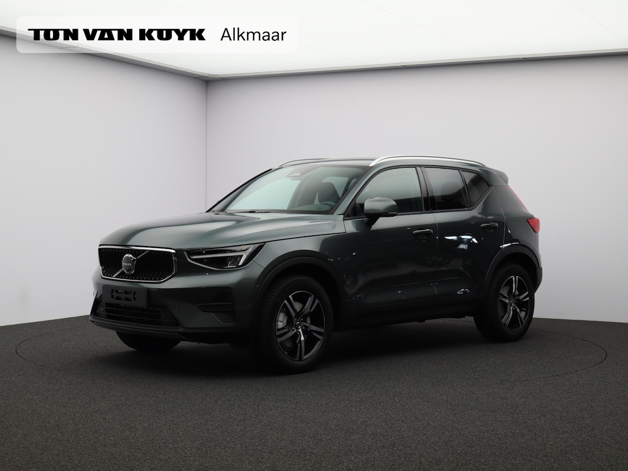Volvo XC40 - 2.0 B3 Business Edition / Harman Kardon / Stoel+Stuurverwarming / Adaptive Cruise / Getint - AutoWereld.nl