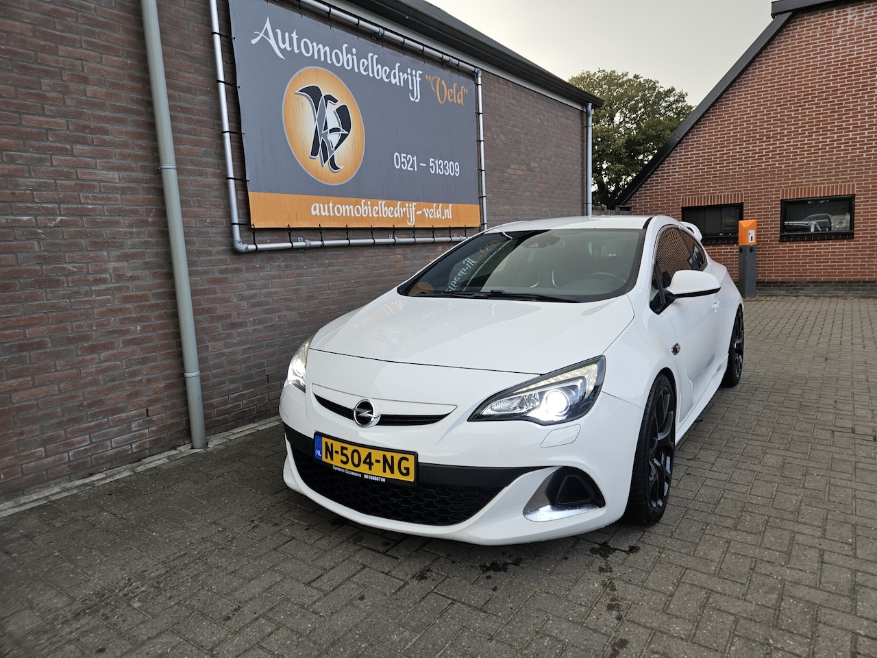 Opel Astra GTC - 2.0 Turbo OPC 2.0 Turbo OPC - AutoWereld.nl