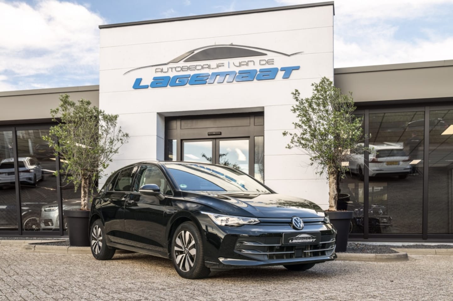 Volkswagen Golf - 8.5 eTSI Goal Stoelverwarming/Navi/Adaptieve Cruise/ 4-zone clima - AutoWereld.nl
