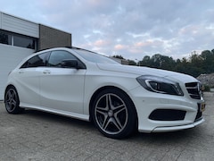 Mercedes-Benz A-klasse - 200 Prestige Automaat AMG Panodak Leer Groot Navi 18'' LM Velgen
