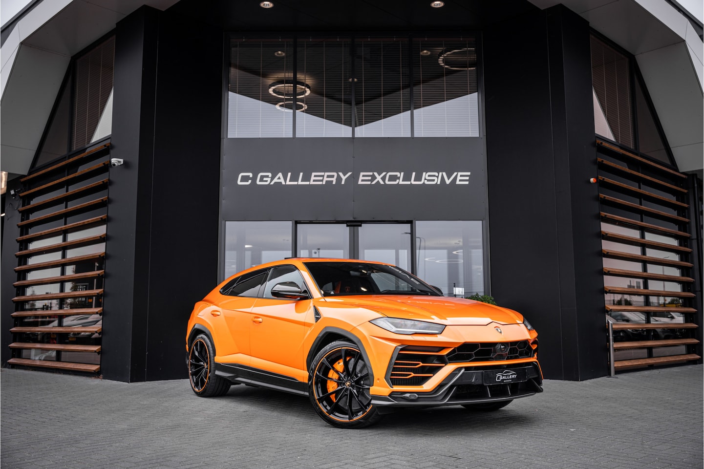 Lamborghini Urus - Graphite Capsule 4.0 V8 - Dealeronderhouden | Panorama | B&O Advanced | Carbon | Alcantara - AutoWereld.nl
