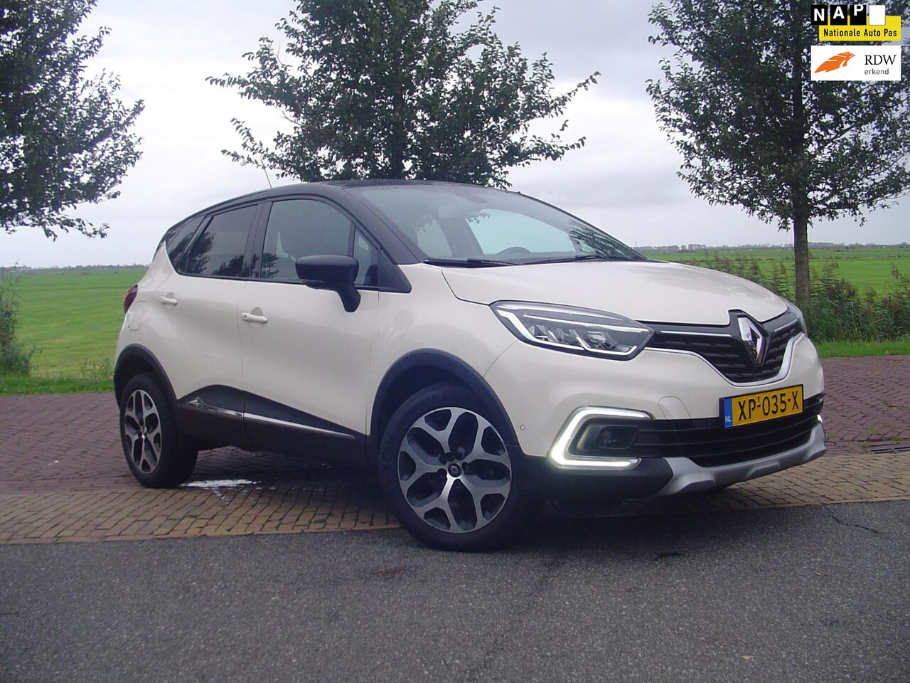 Renault Captur - 0.9 TCe Intens / Airco / PDC / Navigatie / Cruise controle - AutoWereld.nl