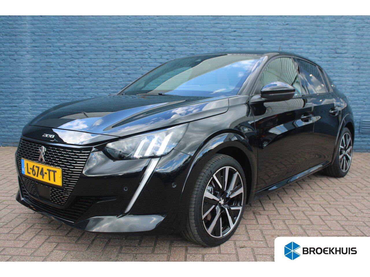 Peugeot 208 - 1.2 PureTech GT Pack | Achterbank in delen neerklapbaar | Achteruitrijcamera | Airco (auto - AutoWereld.nl