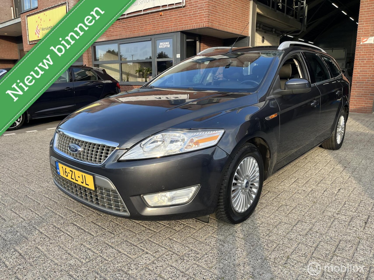 Ford Mondeo Wagon - 2.5-20V Ghia NAVI*TREKHAAK*CLIMA* - AutoWereld.nl