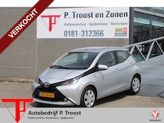 Toyota Aygo - 1.0 VVT-i x-play 1ste Eigenaar Airco/Achteruitrijcamera/Apple carplay/Bluetooth/Toerentell