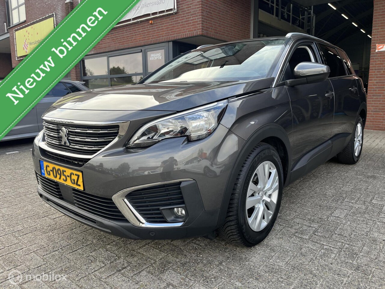 Peugeot 5008 - 1.2 PureTech 7P Blue Lease Executive*NAVI*CAMERA* - AutoWereld.nl