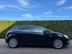 Opel Astra - 1.4 Turbo Cosmo