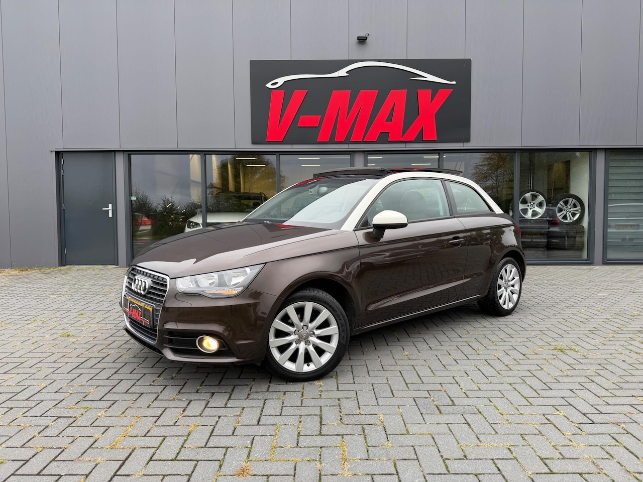 Audi A1 - 1.2 TFSI Attraction 48 DKM Panorama Navi Stoelvw PDC - AutoWereld.nl