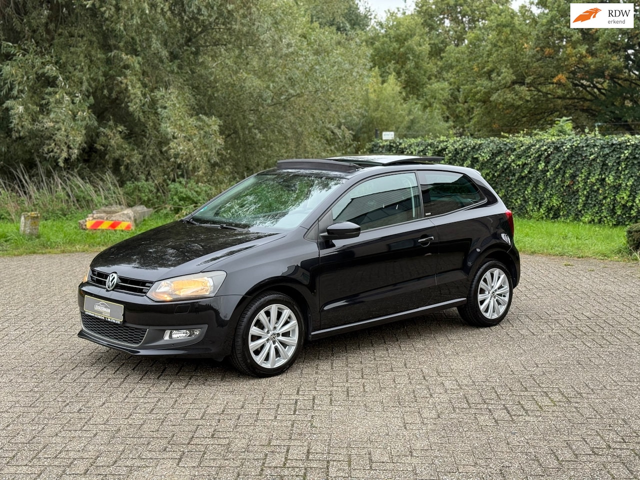 Volkswagen Polo - 1.4-16V Highline PANO I GOED ONDH I LED I 86PK I CLIMA - AutoWereld.nl