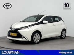 Toyota Aygo - 1.0 VVT-i x-play Navi | Parkeercamera | Fietsendragerbeugel | Mistlampen | Airco |