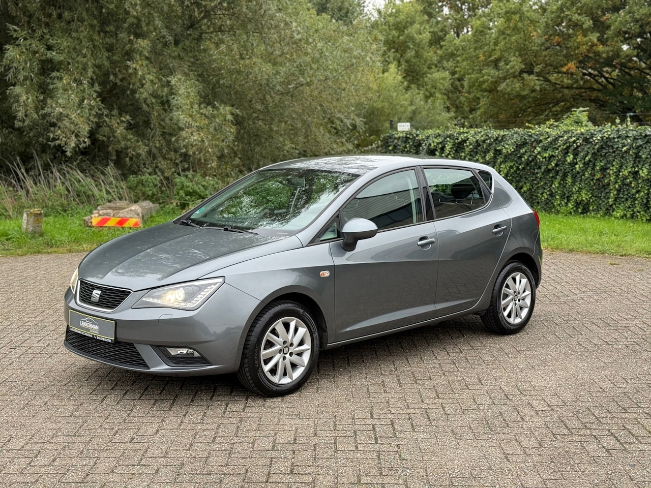 SEAT Ibiza - 1.2 TSI Style CRUISE I NWE KETTING I LED I LEER I CLIMA I 105PK - AutoWereld.nl