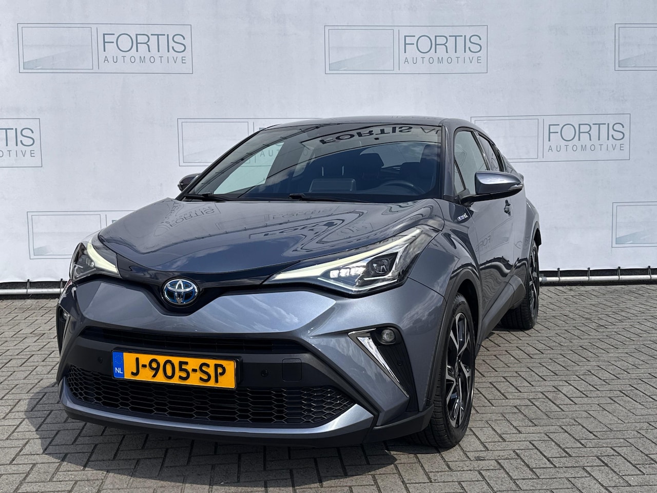 Toyota C-HR - 2.0 Hybrid First Edition NL AUTO | 1E EIG | CAMERA | NAVI | - AutoWereld.nl