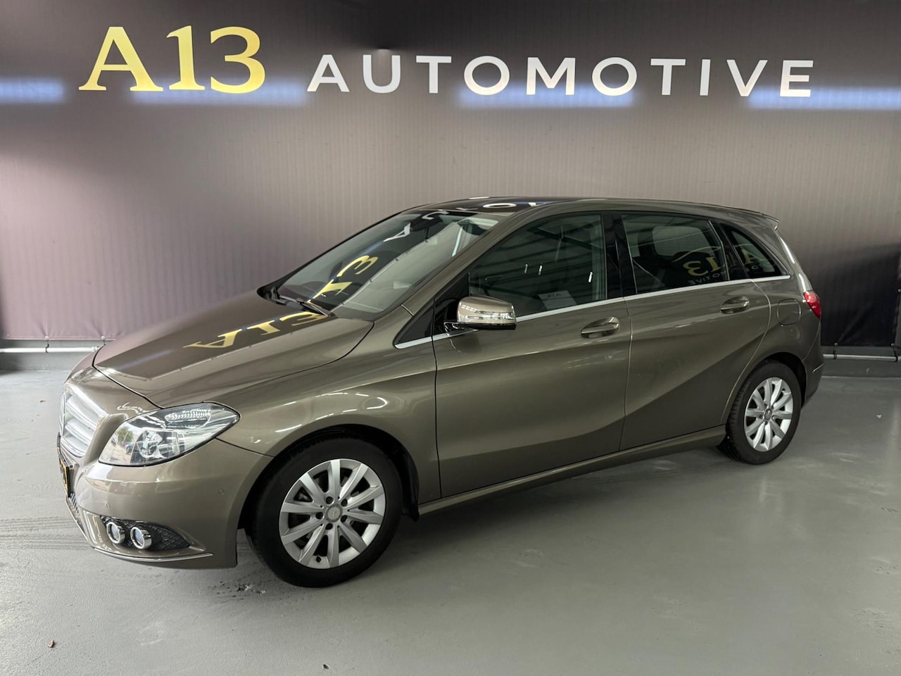 Mercedes-Benz B-klasse - 180 airco automaat navi zeer nette auto - AutoWereld.nl