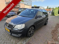 Volkswagen Polo - 1.4-16V Comfortline GOAL