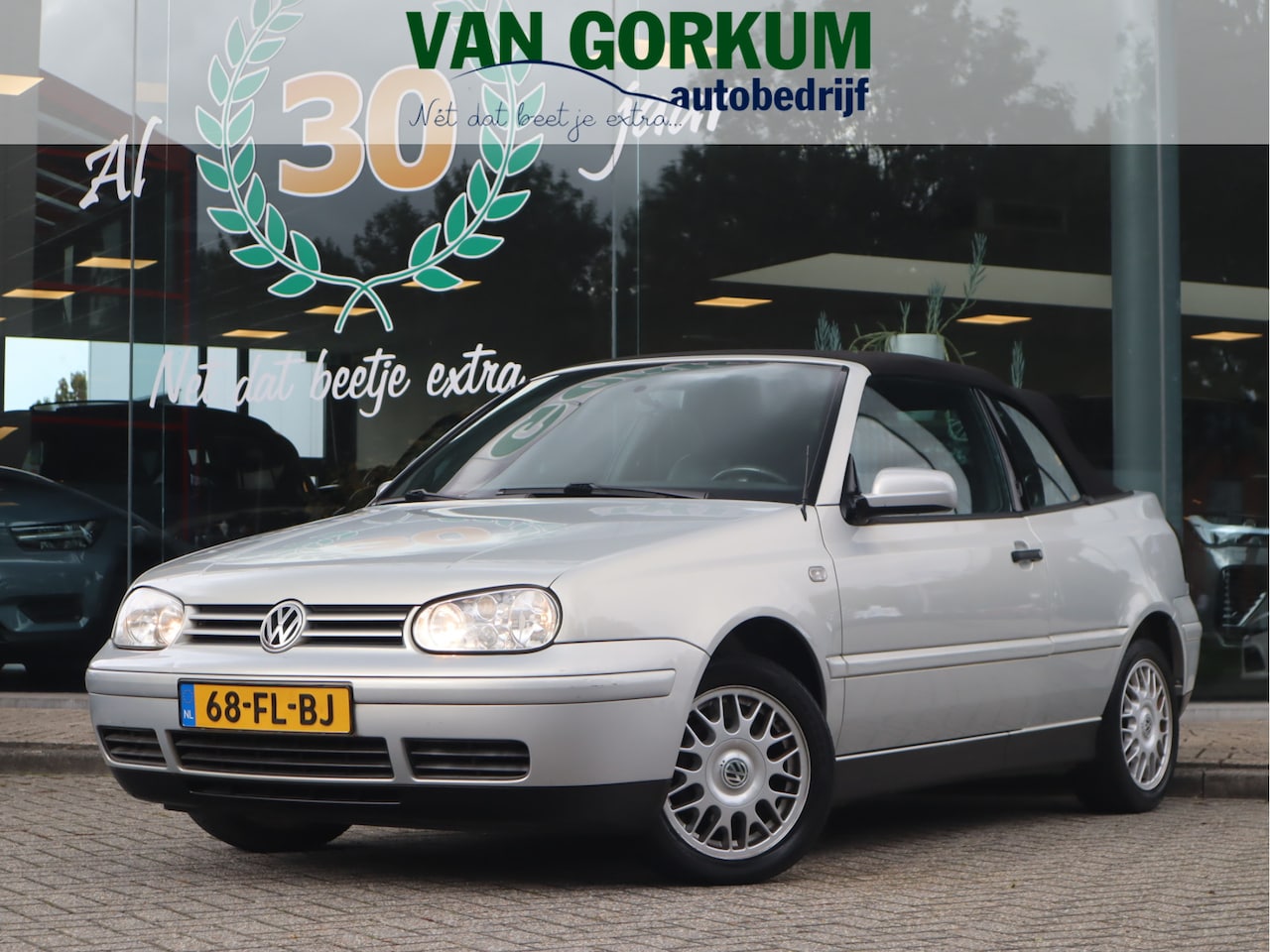 Volkswagen Golf Cabriolet - 2.0 Highline / Airco / Nieuwe Kap - AutoWereld.nl