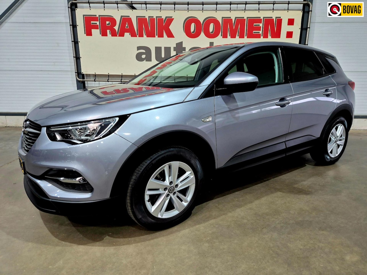 Opel Grandland X - 1.2 Turbo 131PK Business Edition + LED|DAB|Navi|Apple|Android|PDC|Lane assist|Trekhaak|17" - AutoWereld.nl