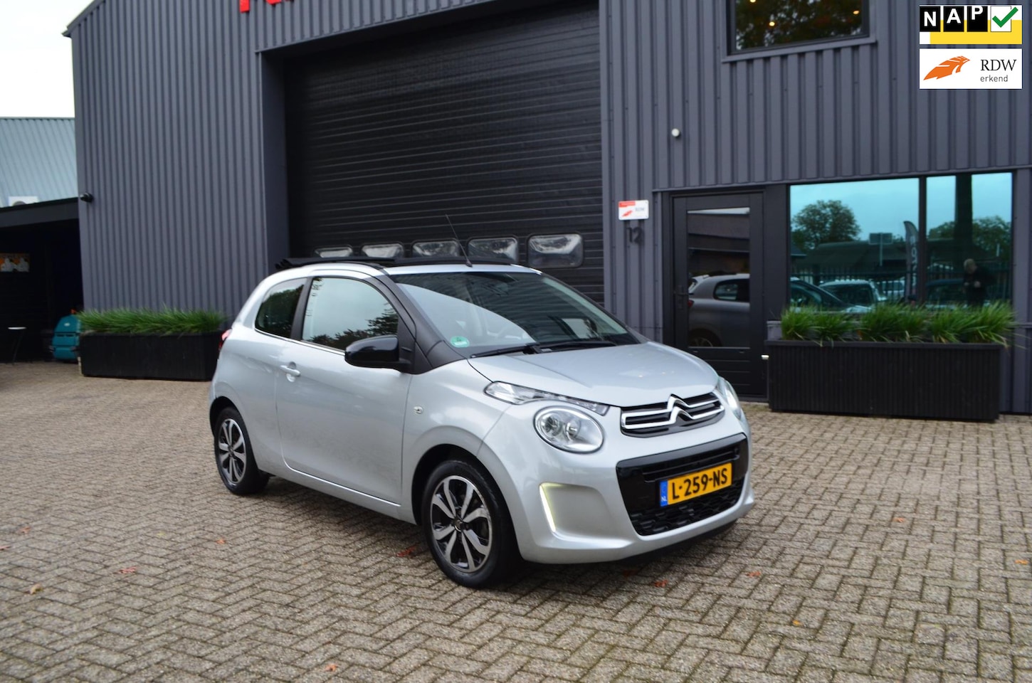 Citroën C1 - 1.0 e-VTi Feel | Schuifdak | Airco | Groot scherm - AutoWereld.nl